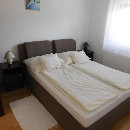 Akacfa Hortenzia Apartment