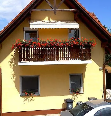 Akacfa Hortenzia Apartment