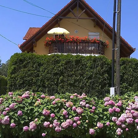 公寓 Akacfa Hortenzia